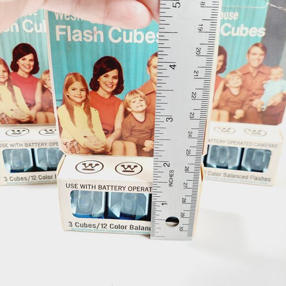 Vintage Flash Cubes Lot Westinghouse 4 Boxes 12 Camera Flashcubes 48 Flashes - Picture 12 of 12